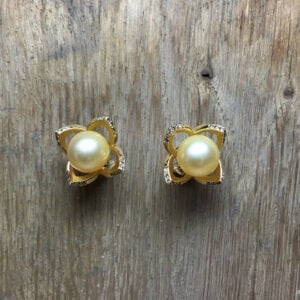 collection femme boucles d'oreilles or jaune 18ct diamants bruns perles des mers du sud petales sur mesure