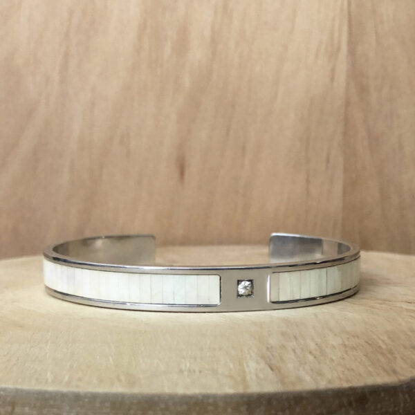 manchette arc en ciel argent nacre blanche saphir blanc
