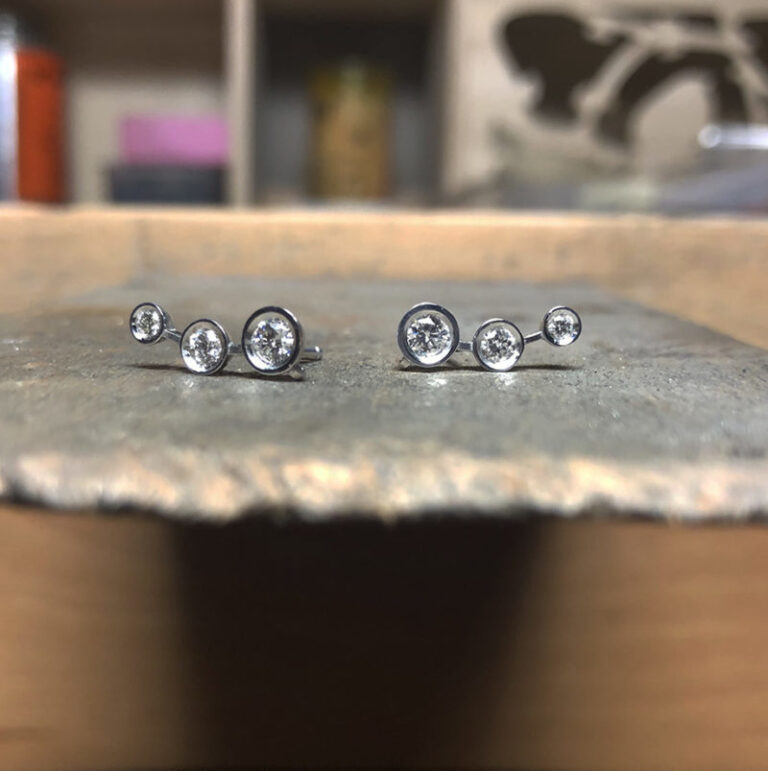 collection pièces uniques boucles or gris 18ct diamants de synthèse systeme alpa