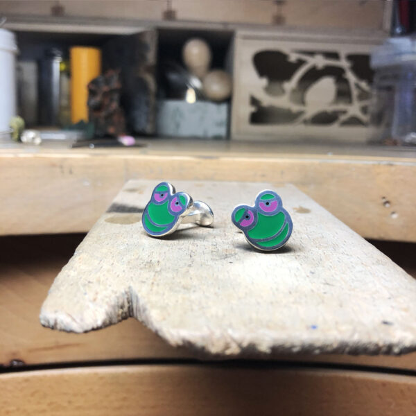 boutons de manchettes jungle grenouille argent laque | 26 Passage, Créatrice de bijoux à Paris boutons de manchette collection le masculin jungle grenouille laque établi bijoux homme