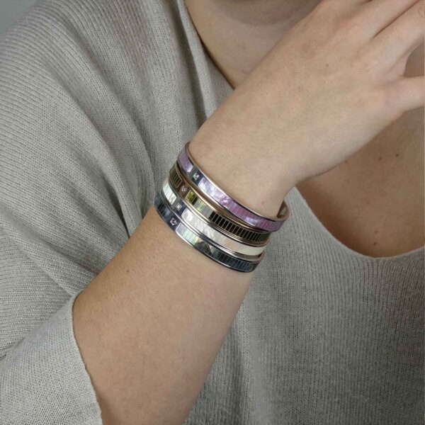 bracelet en argent nacre et saphir collection arc en ciel pour femme