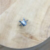 bague bouledogue petit modele en argent saphirs bleus dans les yeux collection les animaux