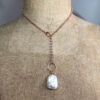 collier lasso vermeil perle baroque long | 26 Passage, Créatrice de bijoux à Paris collier lasso vermeil perle baroque long collection les perles collection femme