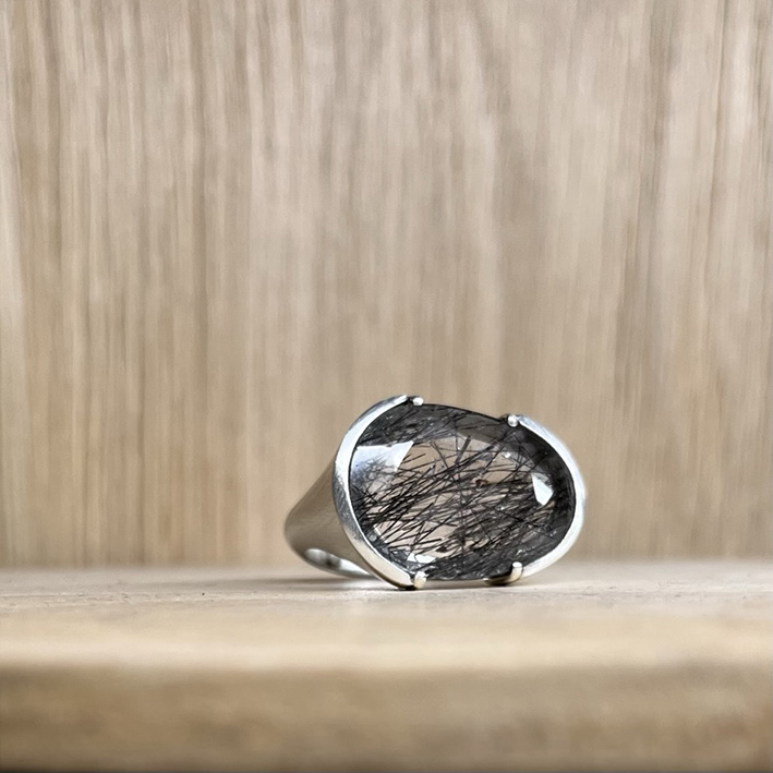 création sur mesure bague argent quartz tourmaline