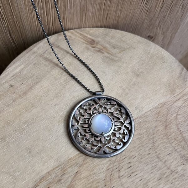 collier pondichery argent noir pierre de lune cabochon